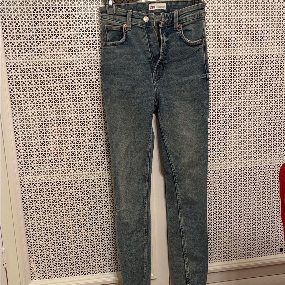 Zara Women's Classic Blue Skinny Jeans